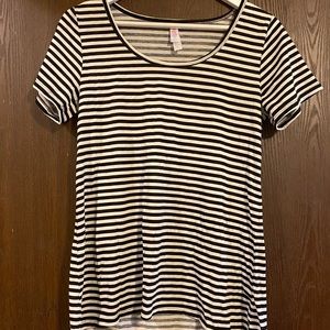 Lularoe Classic Tees Short Sleeve